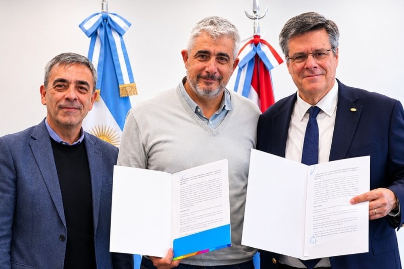 El Gobierno de Córdoba firmó un convenio para fortalecer el sistema sanitario provincial