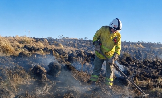 Incendios forestales: Extinguen el foco de Traslasierra y permanece en guardia de cenizas el incendio de Cortaderas