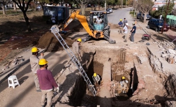 Cruz del Eje: Avanza una obra integral para modernizar el sistema de saneamiento y agua potable